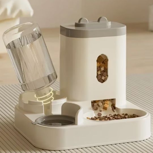 distributeur croquette chat autofeed eau