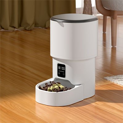 distributeur de croquettes pour chat avec nourriture